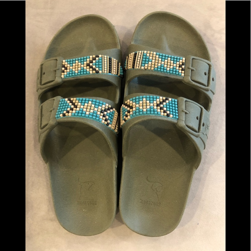 Adorable Cacatoes Sandals